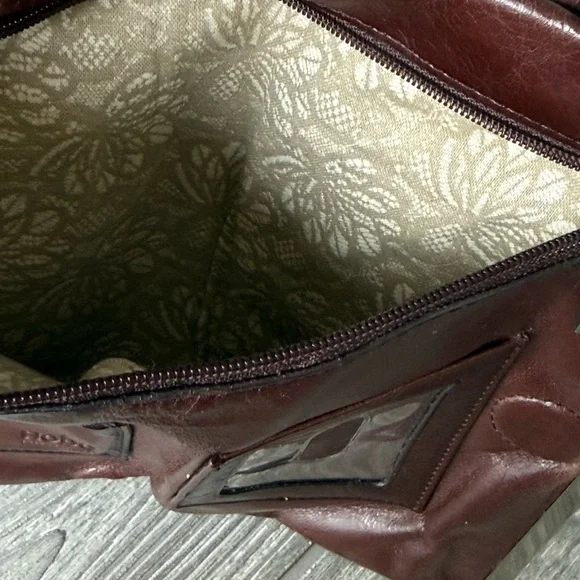 HOBO Lauren brown leather double frame wallet/clutch. HOBO International brand. - Picture 7 of 16